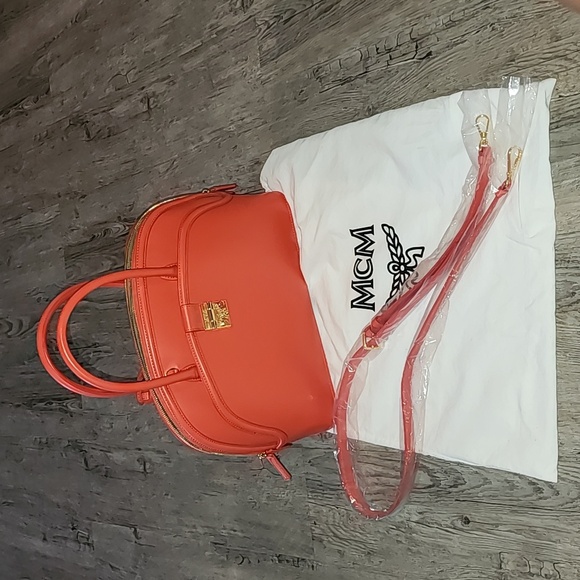 Authentic MCM Anna tote - Picture 7 of 7